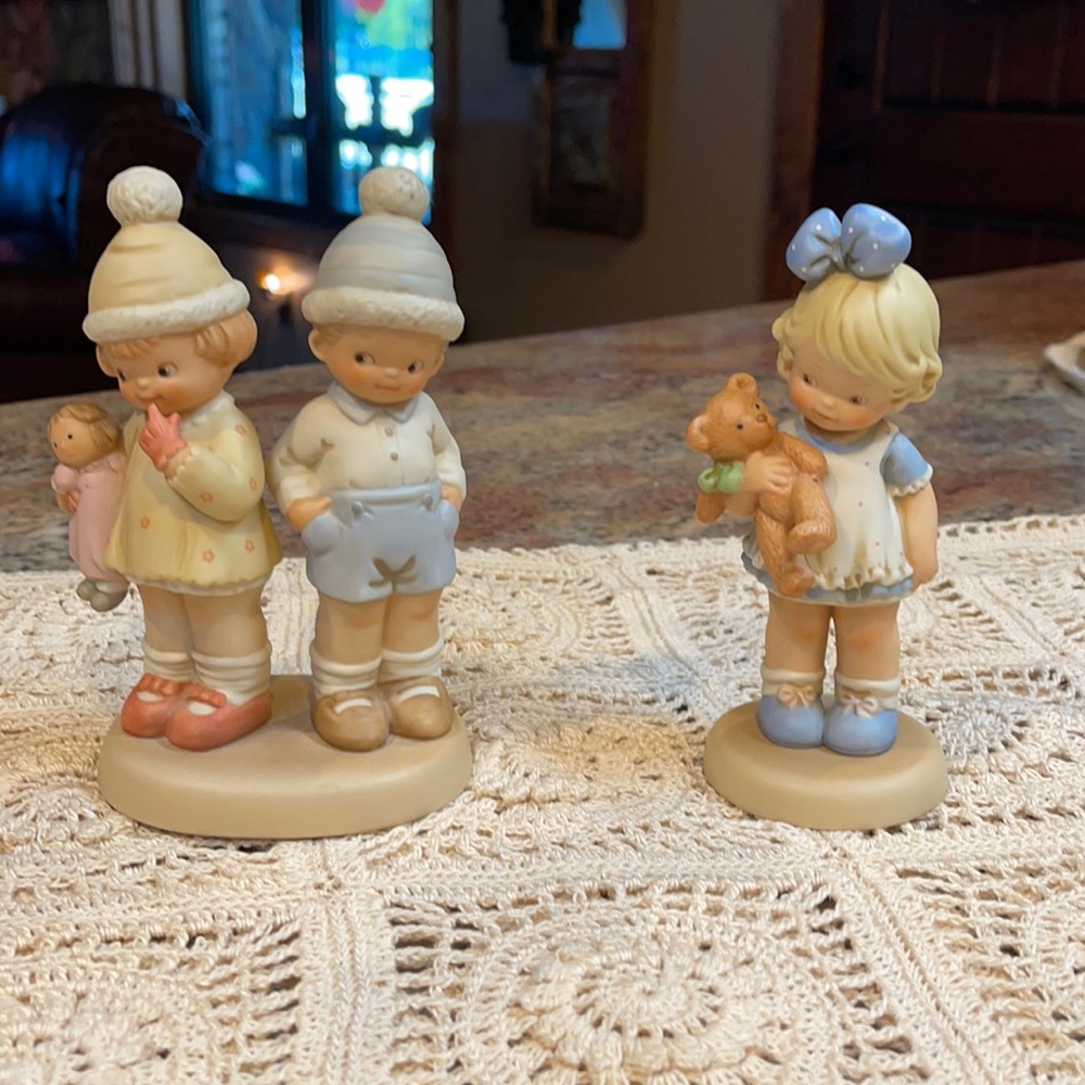 Memories of Yesterday figurines.